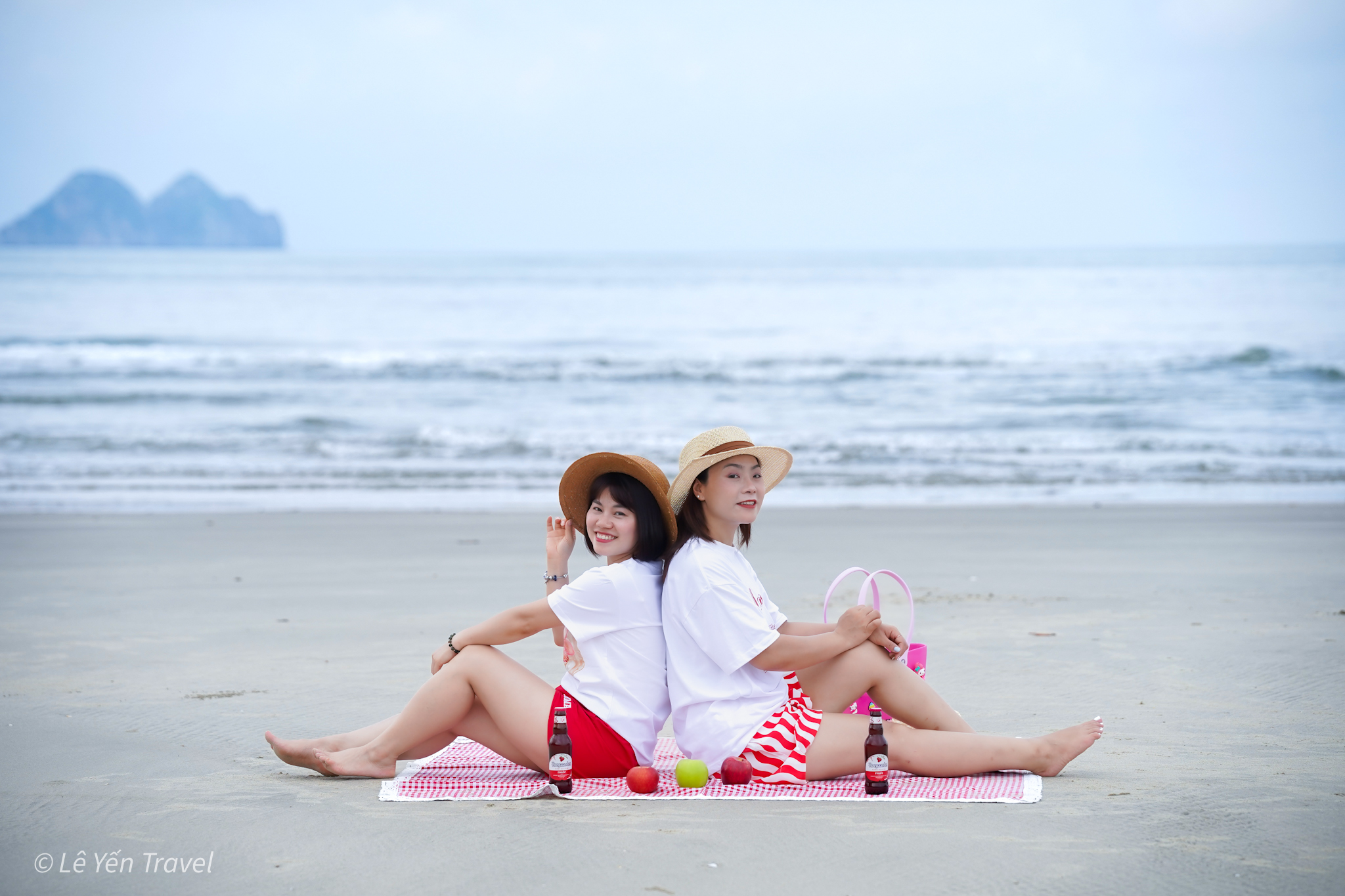 Bật Mí Tọa Độ "Trốn Thế Gian" Cực Chill Tại Quảng Ninh: Review Đảo Ngọc Vừng Từ A-Z